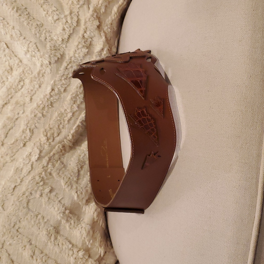 Oscar de la Renta Genuine Alligator Belt with Cut-Out Design - Picture 6 of 16